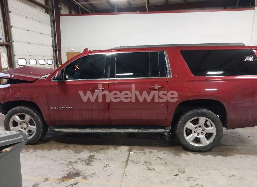 Photo 15 of 2016 Chevrolet Suburban LT (VIN 1GNSCHKC1GR388469)