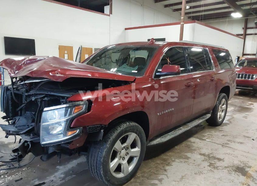 Photo 2 of 2016 Chevrolet Suburban LT (VIN 1GNSCHKC1GR388469)