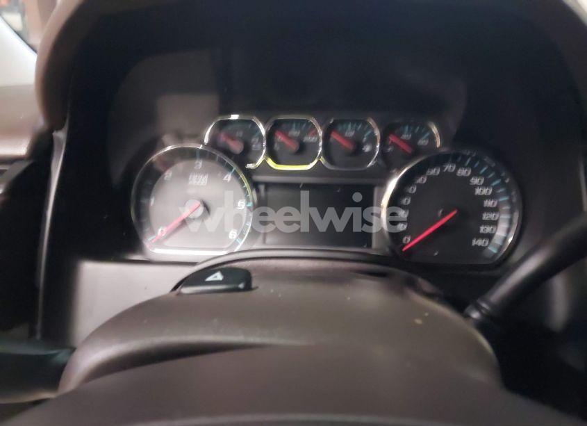 Photo 7 of 2016 Chevrolet Suburban LT (VIN 1GNSCHKC1GR388469)