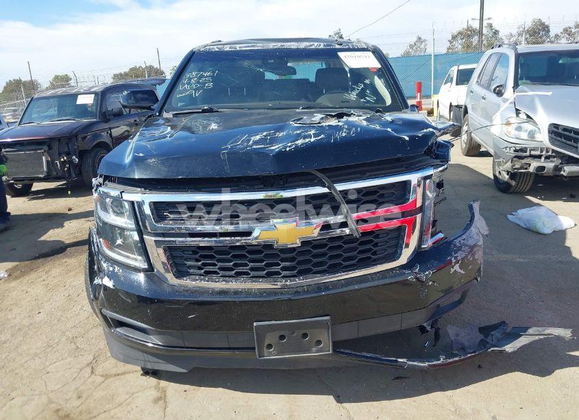 Photo 12 of 2018 Chevrolet Suburban LT (VIN 1GNSCHKC1JR131979)