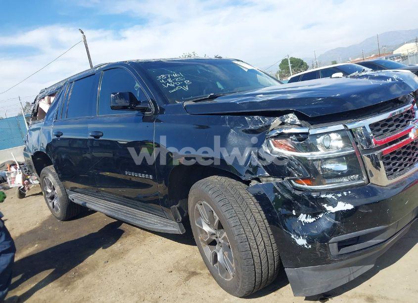 Photo 13 of 2018 Chevrolet Suburban LT (VIN 1GNSCHKC1JR131979)