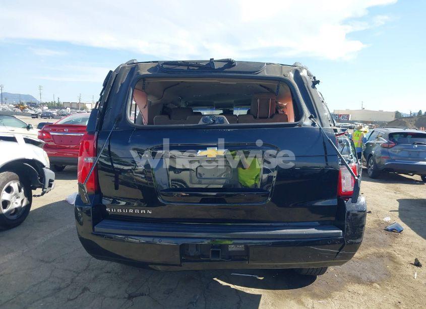 Photo 16 of 2018 Chevrolet Suburban LT (VIN 1GNSCHKC1JR131979)