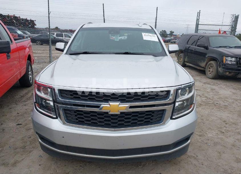 Photo 13 of 2018 Chevrolet Suburban LT (VIN 1GNSCHKC1JR394991)