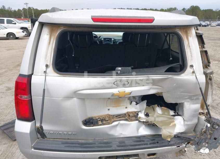 Photo 6 of 2018 Chevrolet Suburban LT (VIN 1GNSCHKC1JR394991)