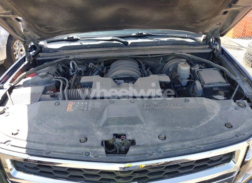 Photo 10 of 2019 Chevrolet Suburban LT (VIN 1GNSCHKC1KR399707)