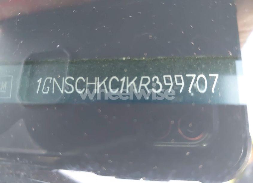 Photo 9 of 2019 Chevrolet Suburban LT (VIN 1GNSCHKC1KR399707)