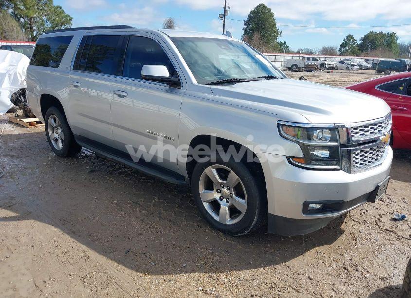 2016 Chevrolet Suburban LT (VIN 1GNSCHKC2GR252433) main photo