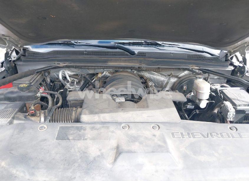 Photo 10 of 2016 Chevrolet Suburban LT (VIN 1GNSCHKC2GR252433)