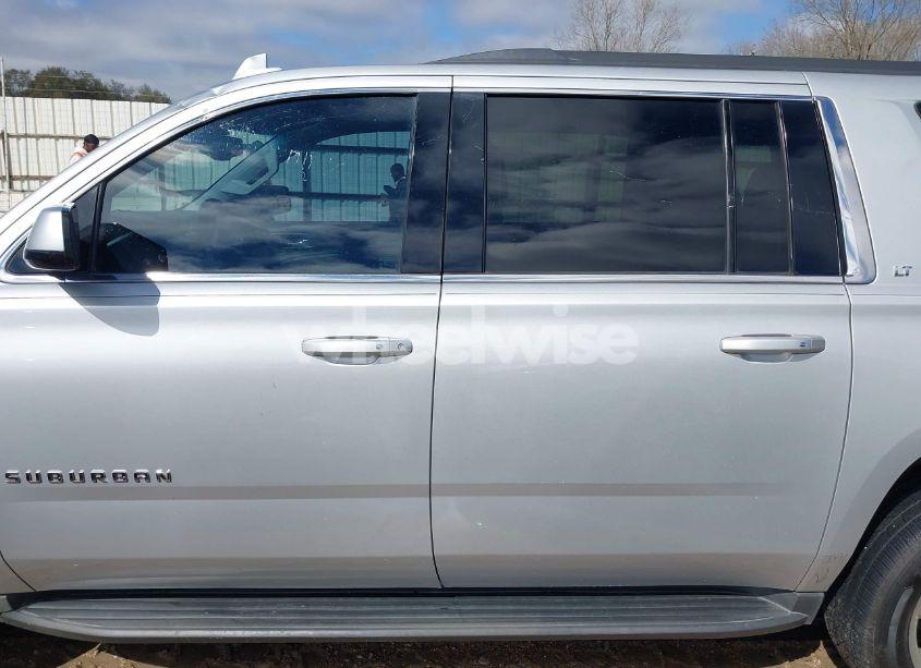 Photo 14 of 2016 Chevrolet Suburban LT (VIN 1GNSCHKC2GR252433)