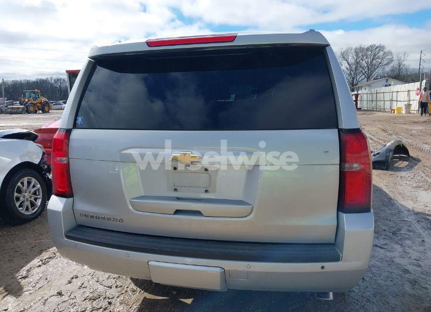 Photo 16 of 2016 Chevrolet Suburban LT (VIN 1GNSCHKC2GR252433)