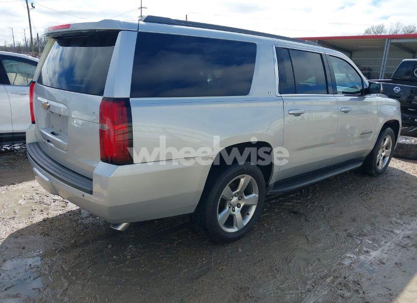 Photo 4 of 2016 Chevrolet Suburban LT (VIN 1GNSCHKC2GR252433)