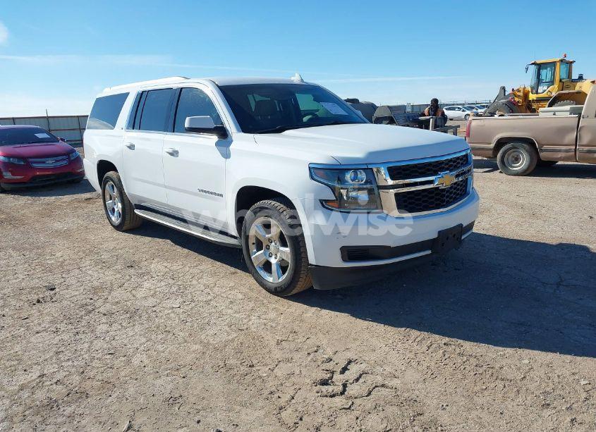 2016 Chevrolet Suburban LT (VIN 1GNSCHKC2GR397844) main photo