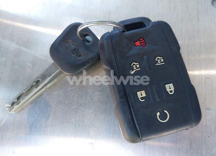 Photo 11 of 2016 Chevrolet Suburban LT (VIN 1GNSCHKC2GR397844)