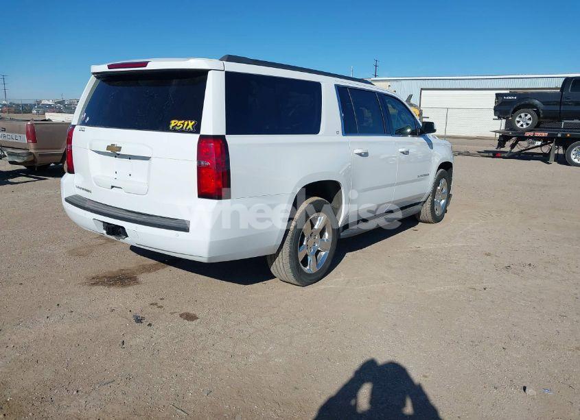 Photo 4 of 2016 Chevrolet Suburban LT (VIN 1GNSCHKC2GR397844)