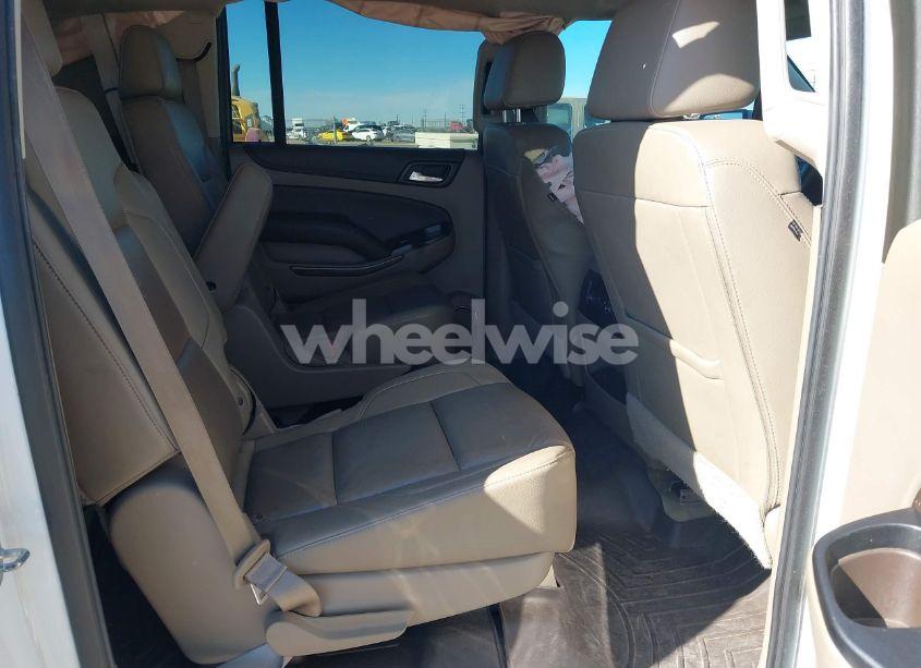 Photo 8 of 2016 Chevrolet Suburban LT (VIN 1GNSCHKC2GR397844)