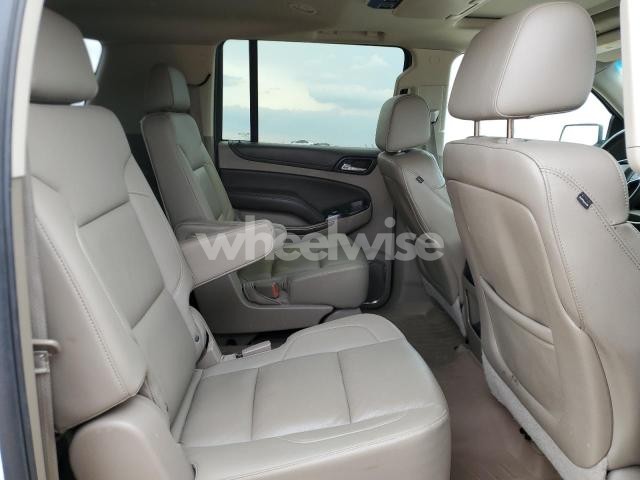 Photo 3 of 2015 CHEVROLET SUBURBAN K1500 LT (VIN 1GNSCHKC2GR449229)