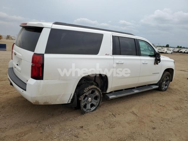 Photo 4 of 2015 CHEVROLET SUBURBAN K1500 LT (VIN 1GNSCHKC2GR449229)