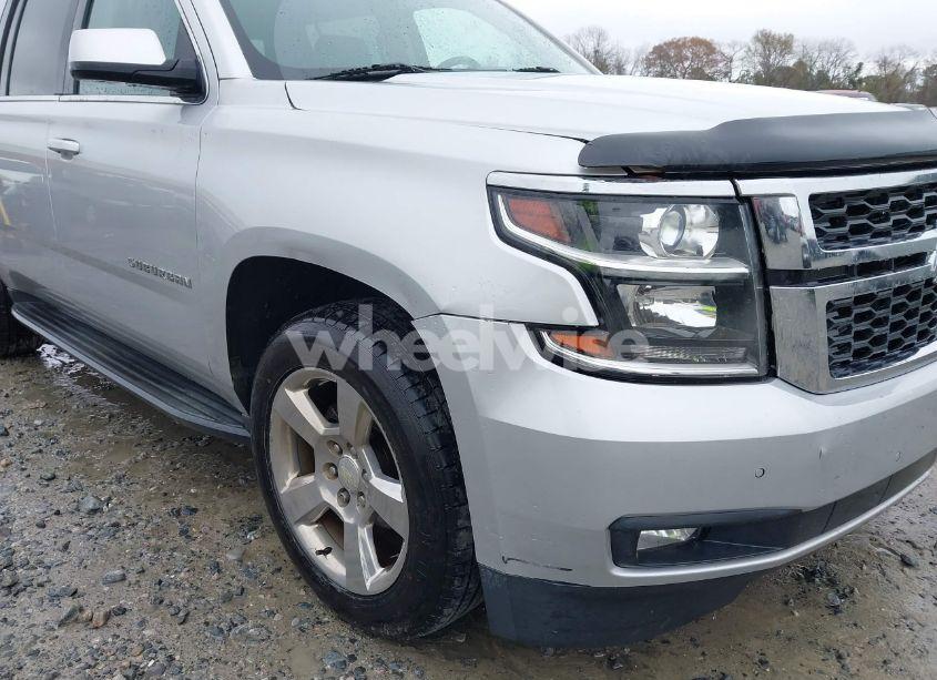Photo 6 of 2017 Chevrolet Suburban LT (VIN 1GNSCHKC2HR251008)