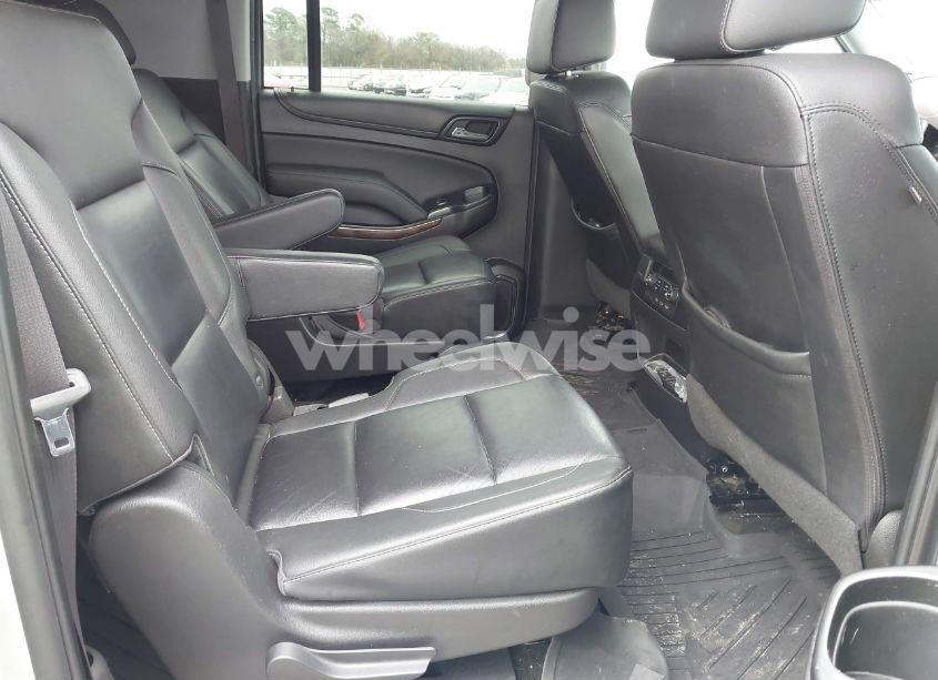 Photo 8 of 2017 Chevrolet Suburban LT (VIN 1GNSCHKC2HR251008)