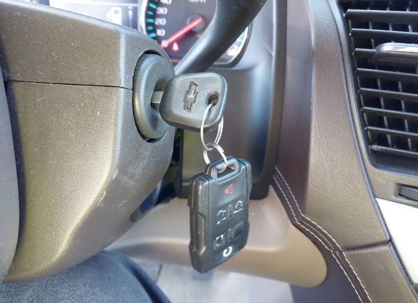 Photo 11 of 2018 Chevrolet Suburban LT (VIN 1GNSCHKC2JR113474)