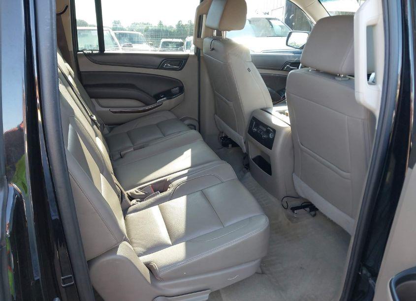 Photo 8 of 2018 Chevrolet Suburban LT (VIN 1GNSCHKC2JR113474)