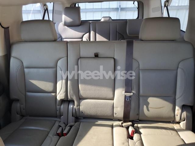 Photo 11 of 2018 CHEVROLET SUBURBAN C1500 LT N/A (VIN 1GNSCHKC2JR235767)