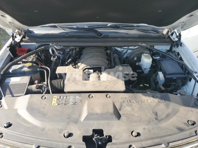 Photo 13 of 2018 CHEVROLET SUBURBAN C1500 LT N/A (VIN 1GNSCHKC2JR235767)