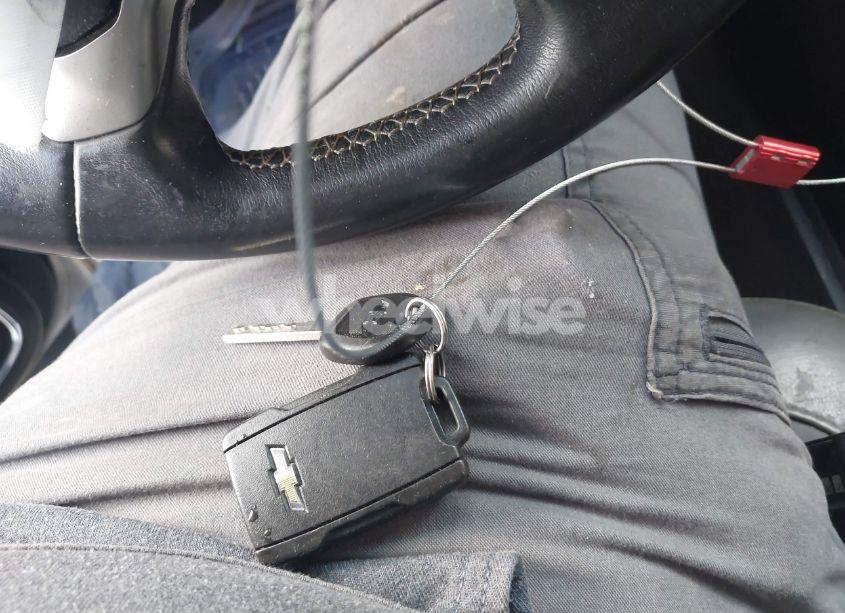 Photo 11 of 2019 Chevrolet Suburban LT (VIN 1GNSCHKC2KR353108)