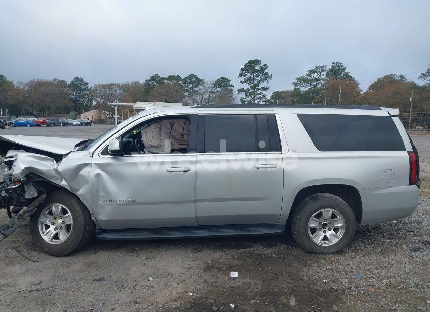 Photo 14 of 2019 Chevrolet Suburban LT (VIN 1GNSCHKC2KR353108)