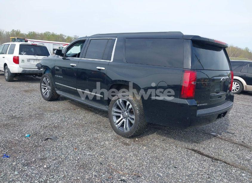 Photo 3 of 2019 Chevrolet Suburban LT (VIN 1GNSCHKC2KR408575)
