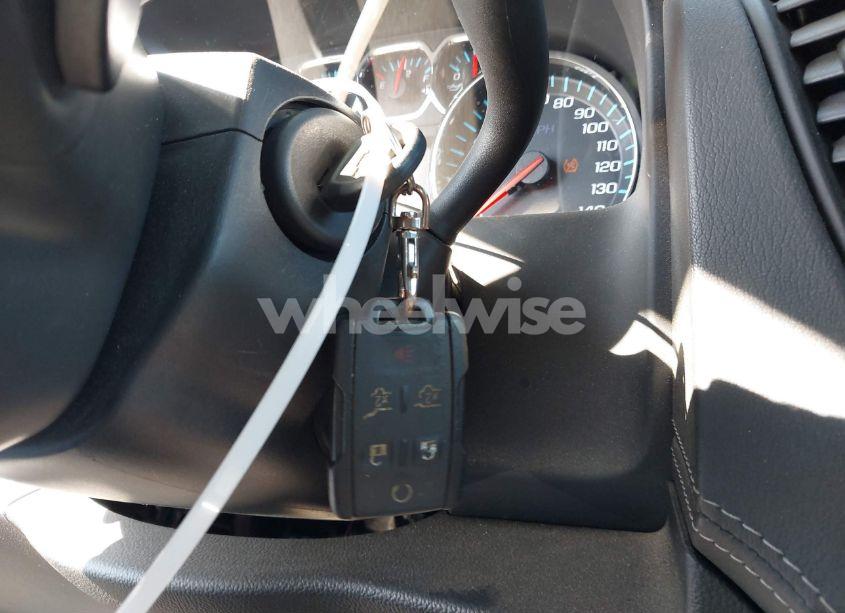 Photo 11 of 2020 Chevrolet Suburban 2WD LT (VIN 1GNSCHKC2LR229759)