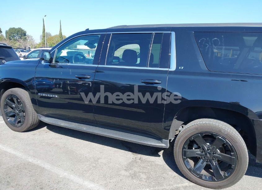 Photo 14 of 2020 Chevrolet Suburban 2WD LT (VIN 1GNSCHKC2LR229759)