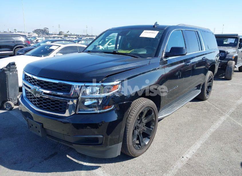 Photo 2 of 2020 Chevrolet Suburban 2WD LT (VIN 1GNSCHKC2LR229759)