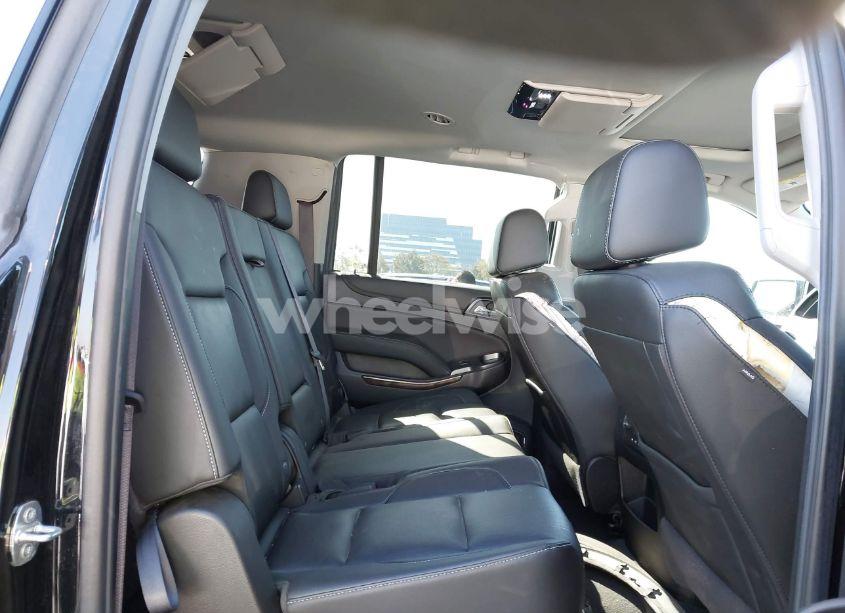 Photo 8 of 2020 Chevrolet Suburban 2WD LT (VIN 1GNSCHKC2LR229759)