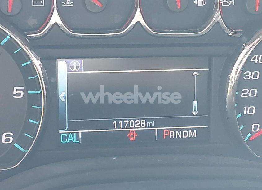 Photo 15 of 2016 Chevrolet Suburban LT (VIN 1GNSCHKC3GR161431)