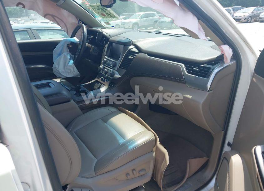 Photo 5 of 2016 Chevrolet Suburban LT (VIN 1GNSCHKC3GR161431)