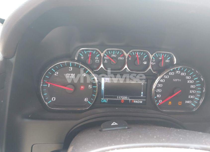 Photo 7 of 2016 Chevrolet Suburban LT (VIN 1GNSCHKC3GR161431)