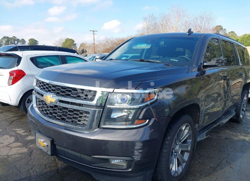 Photo 12 of 2016 Chevrolet Suburban LT (VIN 1GNSCHKC3GR407930)