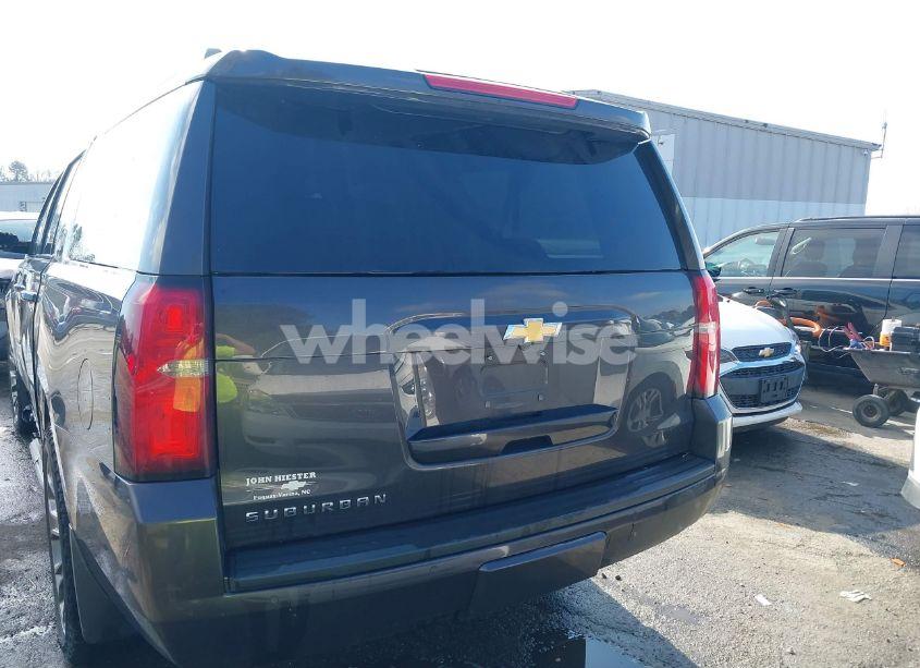 Photo 16 of 2016 Chevrolet Suburban LT (VIN 1GNSCHKC3GR407930)