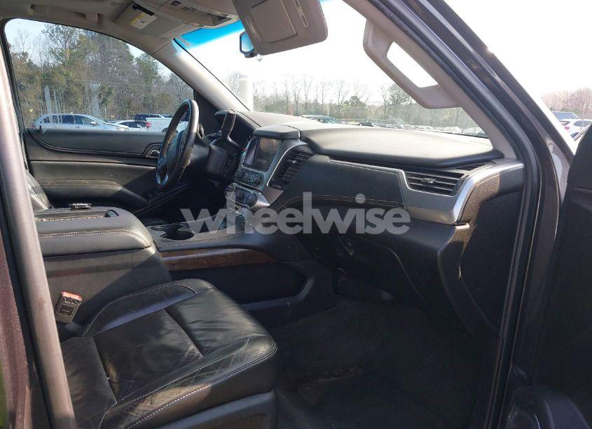 Photo 5 of 2016 Chevrolet Suburban LT (VIN 1GNSCHKC3GR407930)