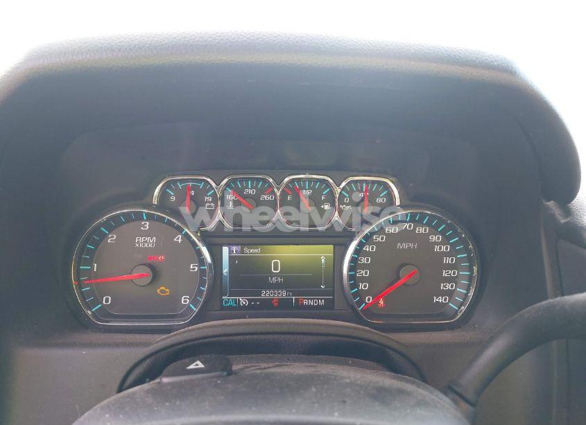 Photo 7 of 2016 Chevrolet Suburban LT (VIN 1GNSCHKC3GR407930)