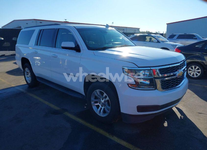 2017 Chevrolet Suburban LT (VIN 1GNSCHKC3HR265323) main photo