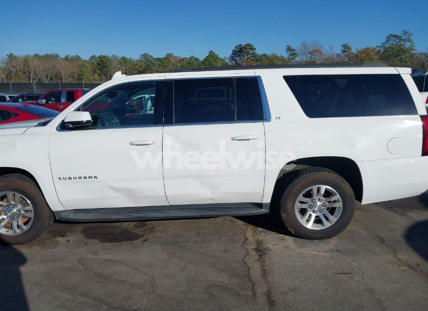 Photo 14 of 2017 Chevrolet Suburban LT (VIN 1GNSCHKC3HR265323)