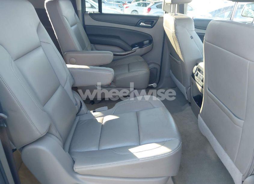 Photo 8 of 2017 Chevrolet Suburban LT (VIN 1GNSCHKC3HR265323)