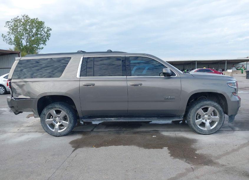 Photo 13 of 2017 Chevrolet Suburban LT (VIN 1GNSCHKC3HR316450)