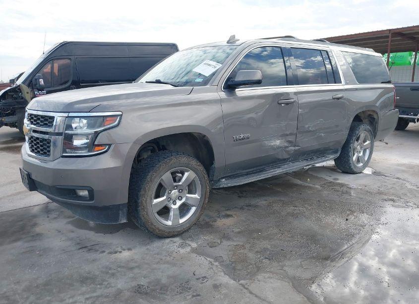 Photo 2 of 2017 Chevrolet Suburban LT (VIN 1GNSCHKC3HR316450)