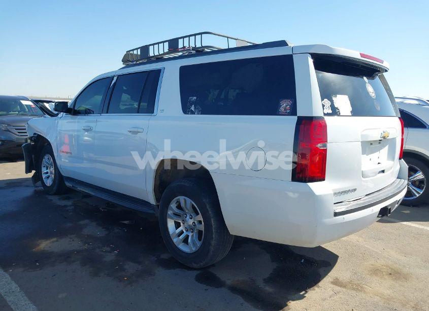 Photo 3 of 2019 Chevrolet Suburban LT (VIN 1GNSCHKC3KR143942)