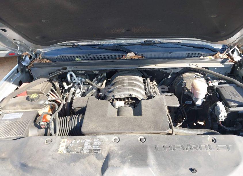 Photo 10 of 2019 Chevrolet Suburban LT (VIN 1GNSCHKC3KR290844)