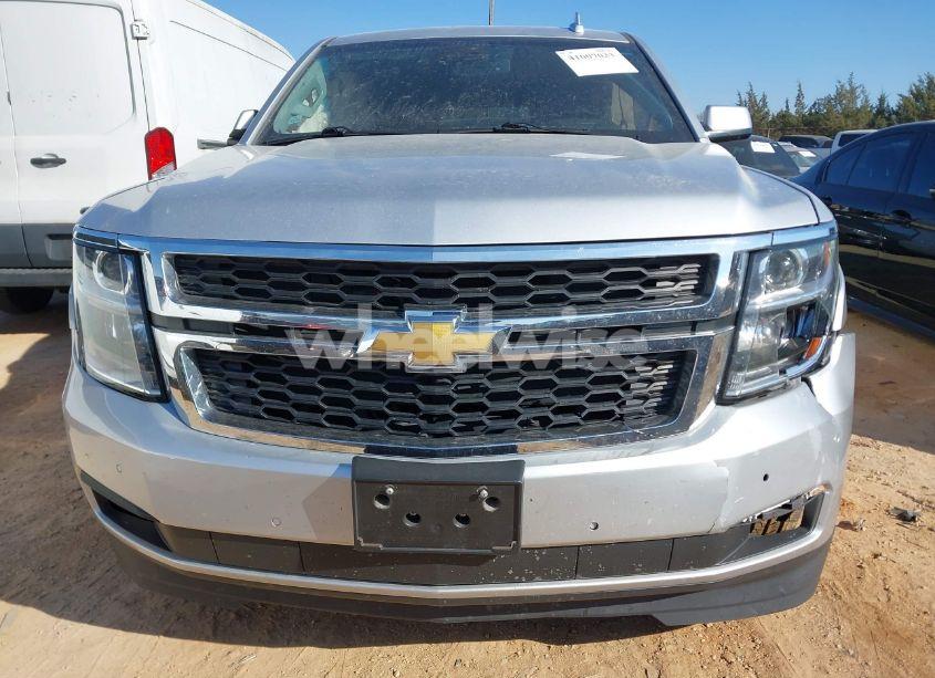 Photo 13 of 2019 Chevrolet Suburban LT (VIN 1GNSCHKC3KR290844)