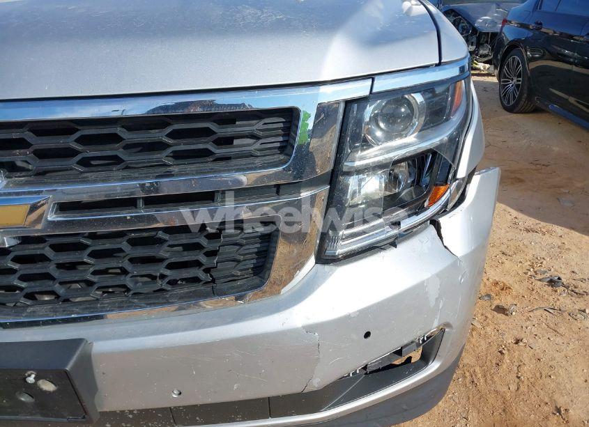 Photo 18 of 2019 Chevrolet Suburban LT (VIN 1GNSCHKC3KR290844)